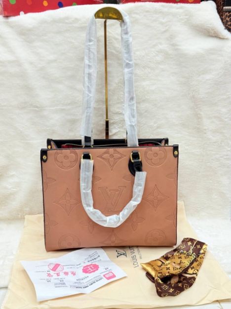 Picture of Louis Vuitton Onthego MM Monogram Empreinte Tote Bag (Replica)
